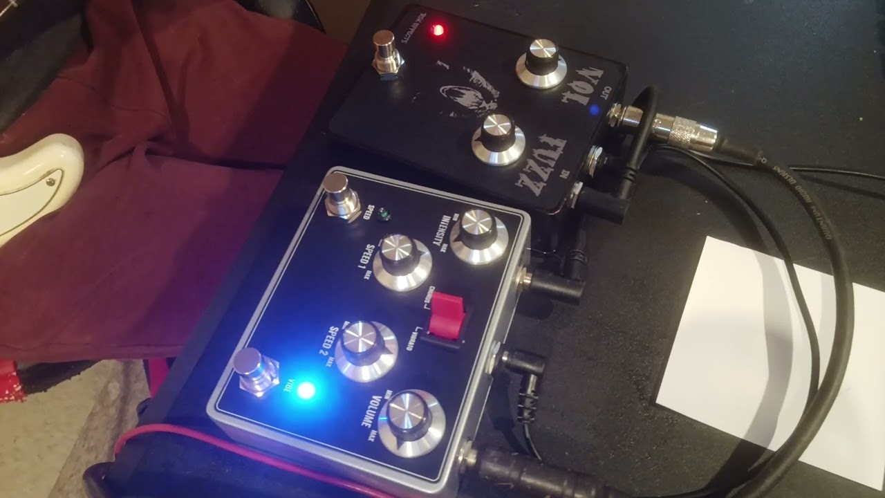 Shin-Ei Uni-Vibe clone &times; Si Fuzz Face clone build testing