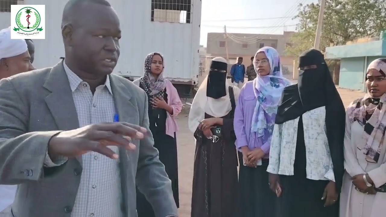 وزير الصحة المكلف بالقضارف يودع قافلة جامعة العلوم الصحية المتجهة الي منطقة أم بليل 