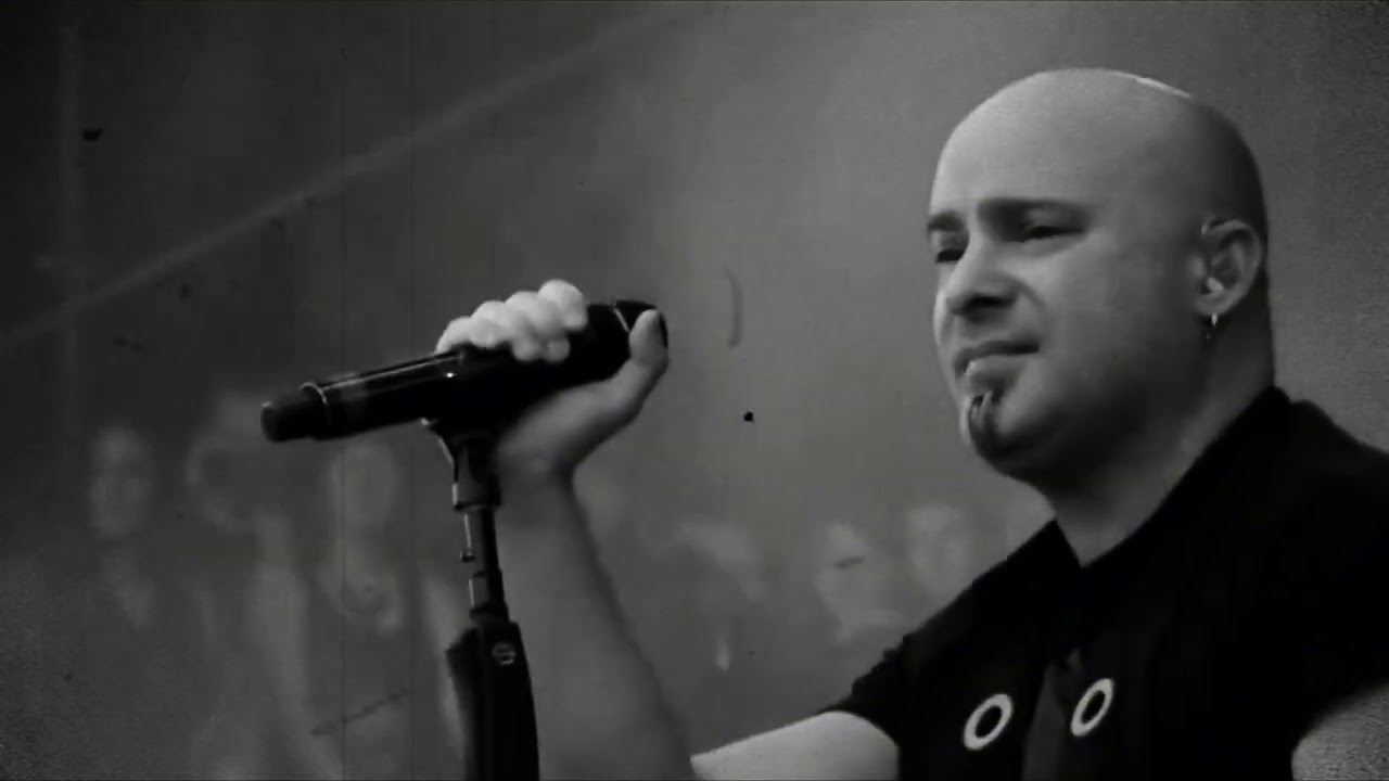 Disturbed SHOCKING Crowd with his voice - Sound Of Silence ( acapella ) LIVE