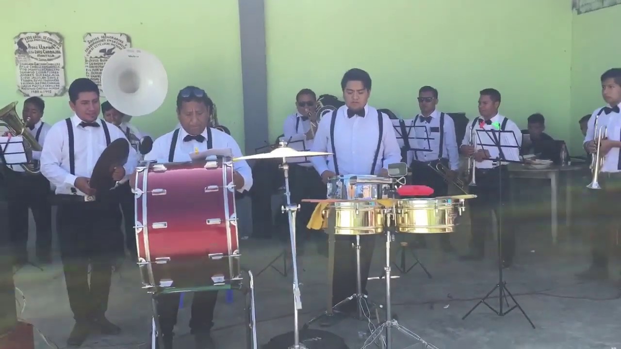 MARINE DE SAL&Oacute;N - Banda De Musicos Show Juventud Star SIHUAS - ANCASH