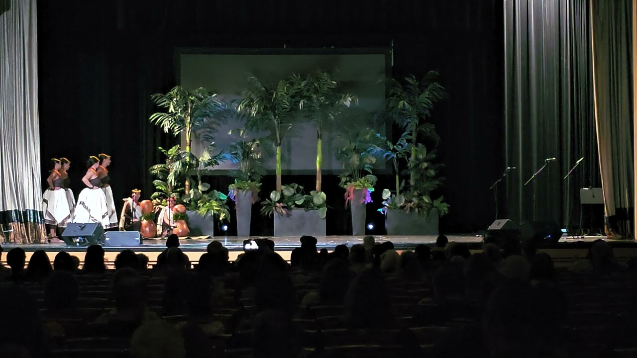 Kalikopuakalehua at 2025 Kumukahi Festival. 'O 'io 'io 