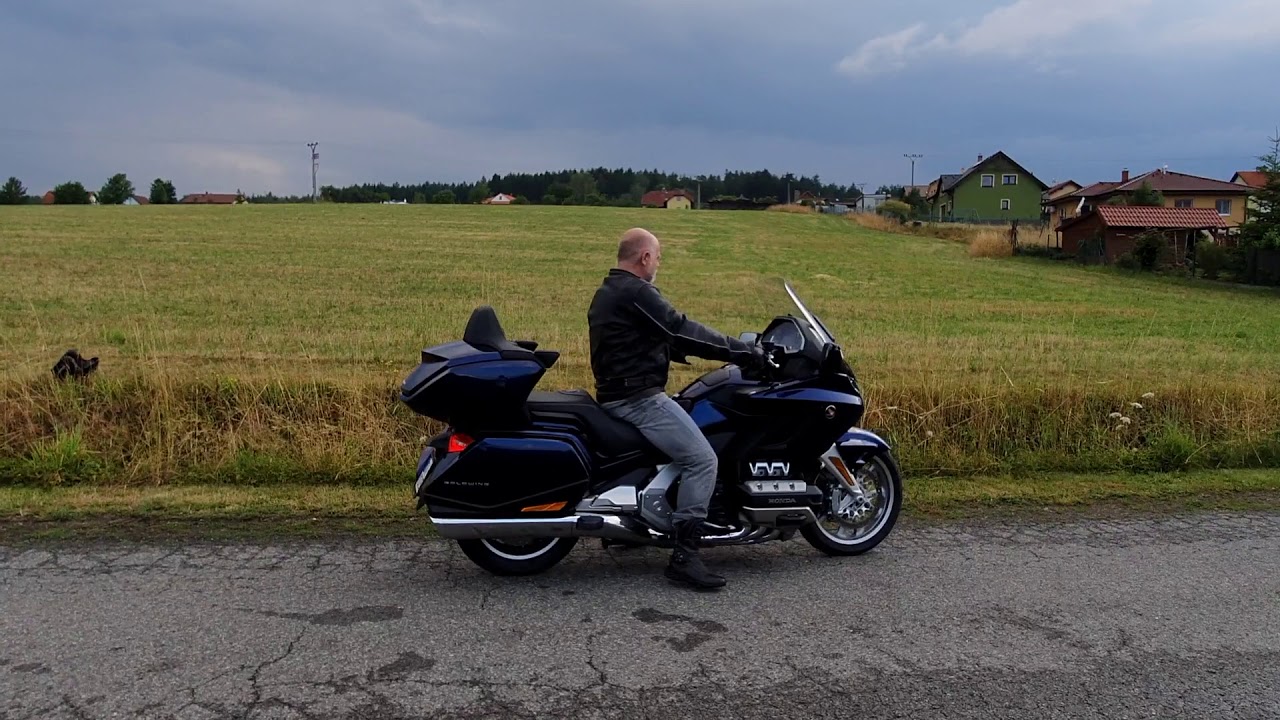 2019 Honda GL1800 Gold Wing: elektrick&aacute; zp&aacute;tečka