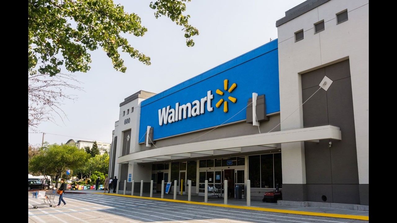 Ричард Мэби представляет визит в Walmart.