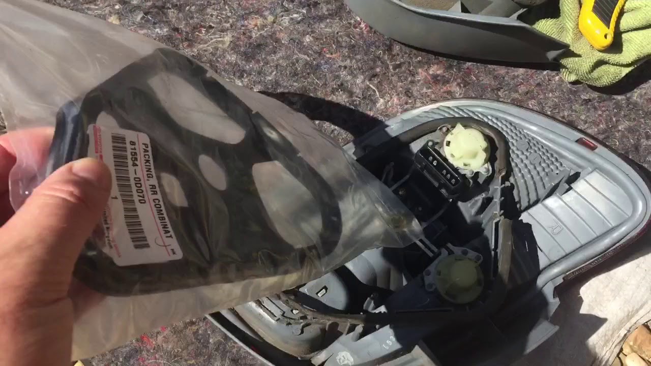 Water in boot - Toyota Yaris Mk1 1999-2005