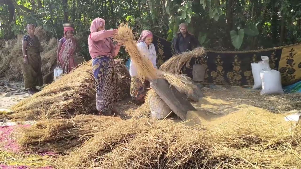 কিছু আশা কিছু কাজ তারই মাঝে উৎসবের আনন্দে সকলের মেতে ওঠা নতুন সাজে সকলেই সেজে ওঠা।।