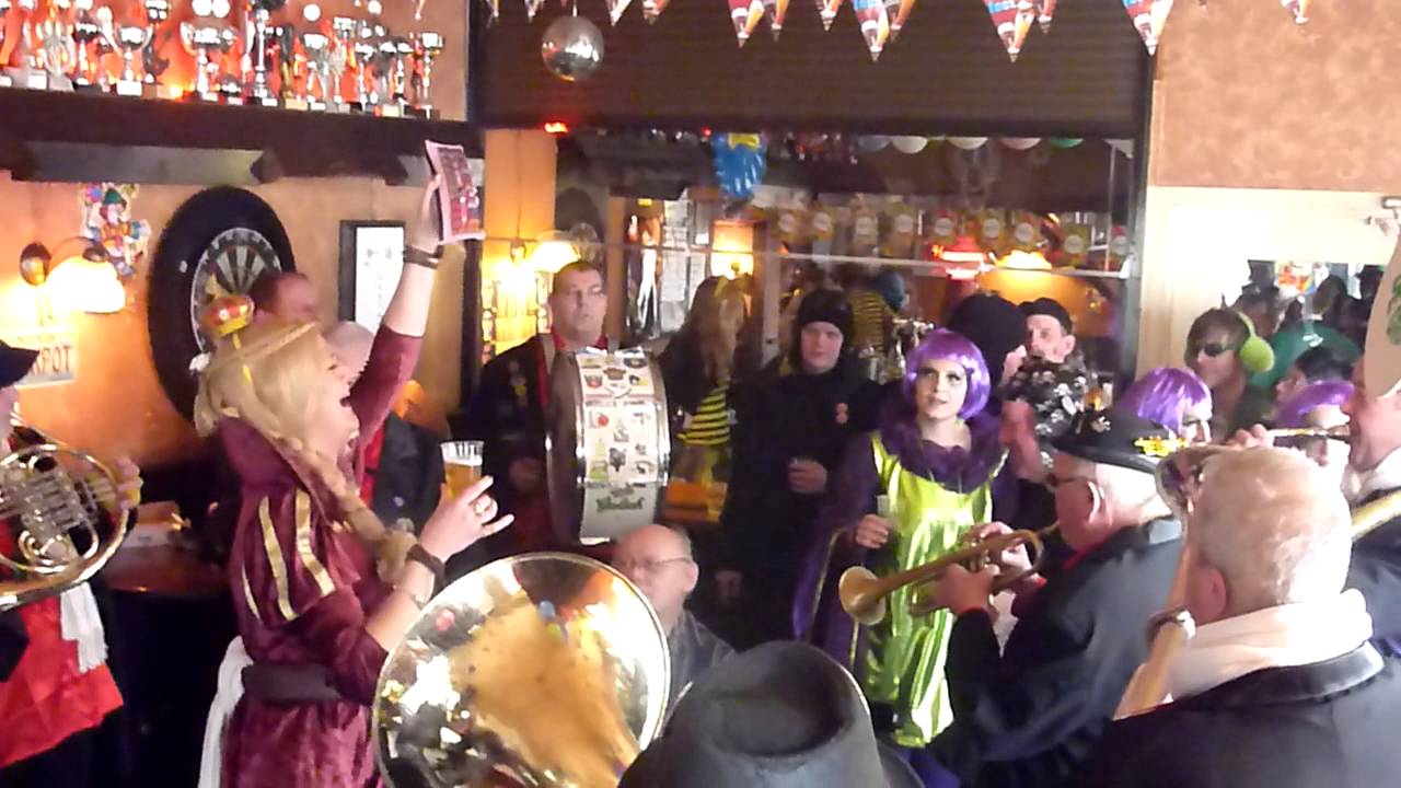 Serenade Bar 700 Carnaval 2014 dweilorkest; GROLSE WIND