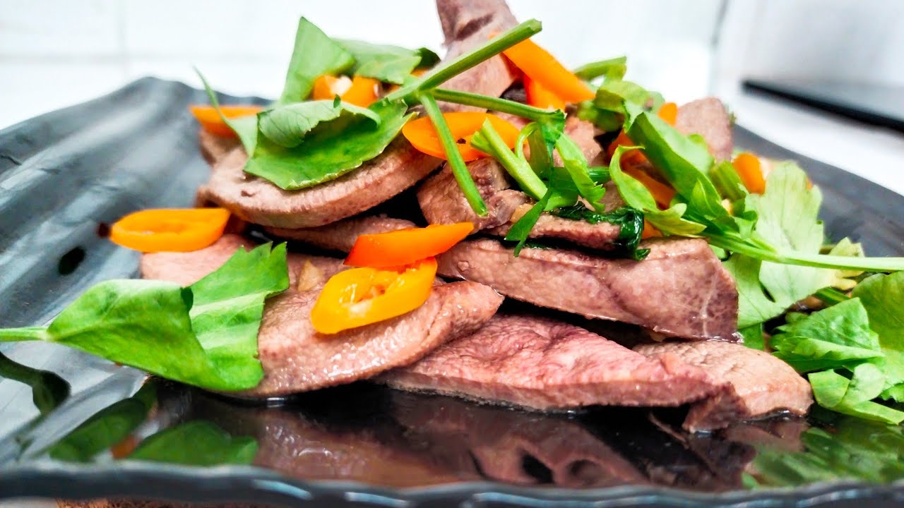 Spicy Garlic Pork Liver Stir Fry Thai Celery l Keto Garlic Recipe l No Carb l Thai Street Food, ASMR