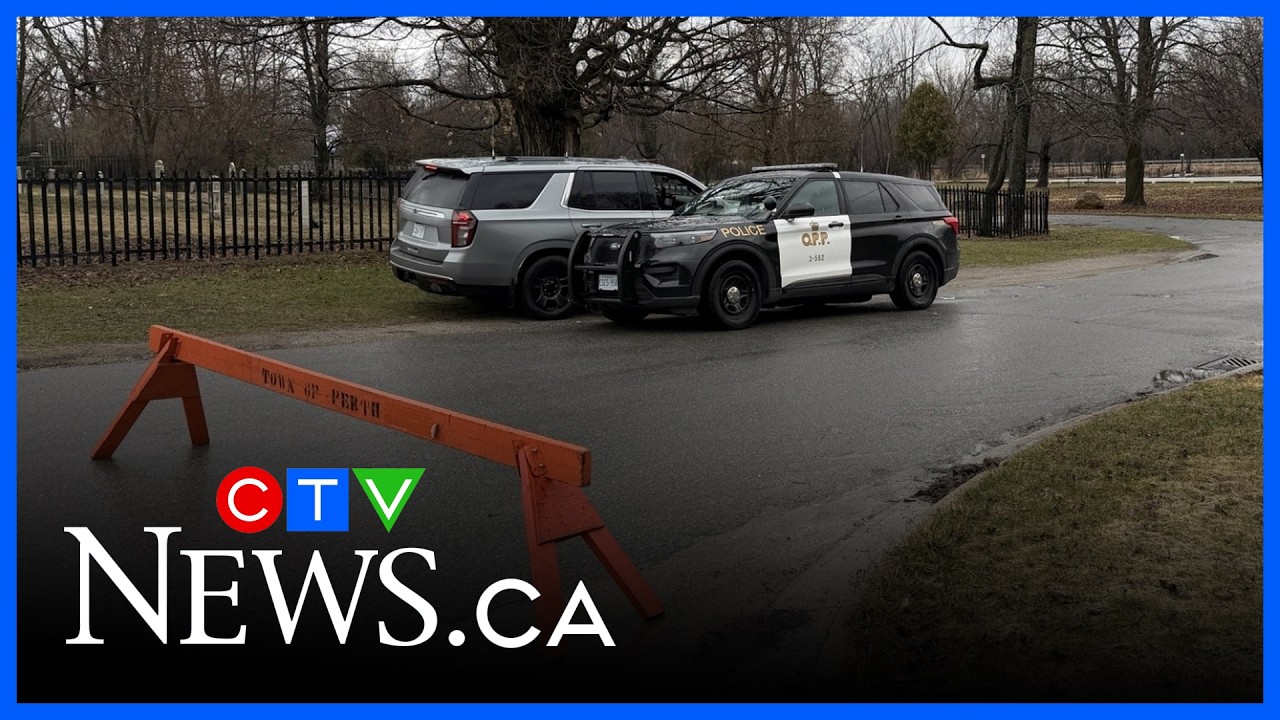 Парк в Перте закрыт после того, как был обнаружен человек с серьезными травмами.