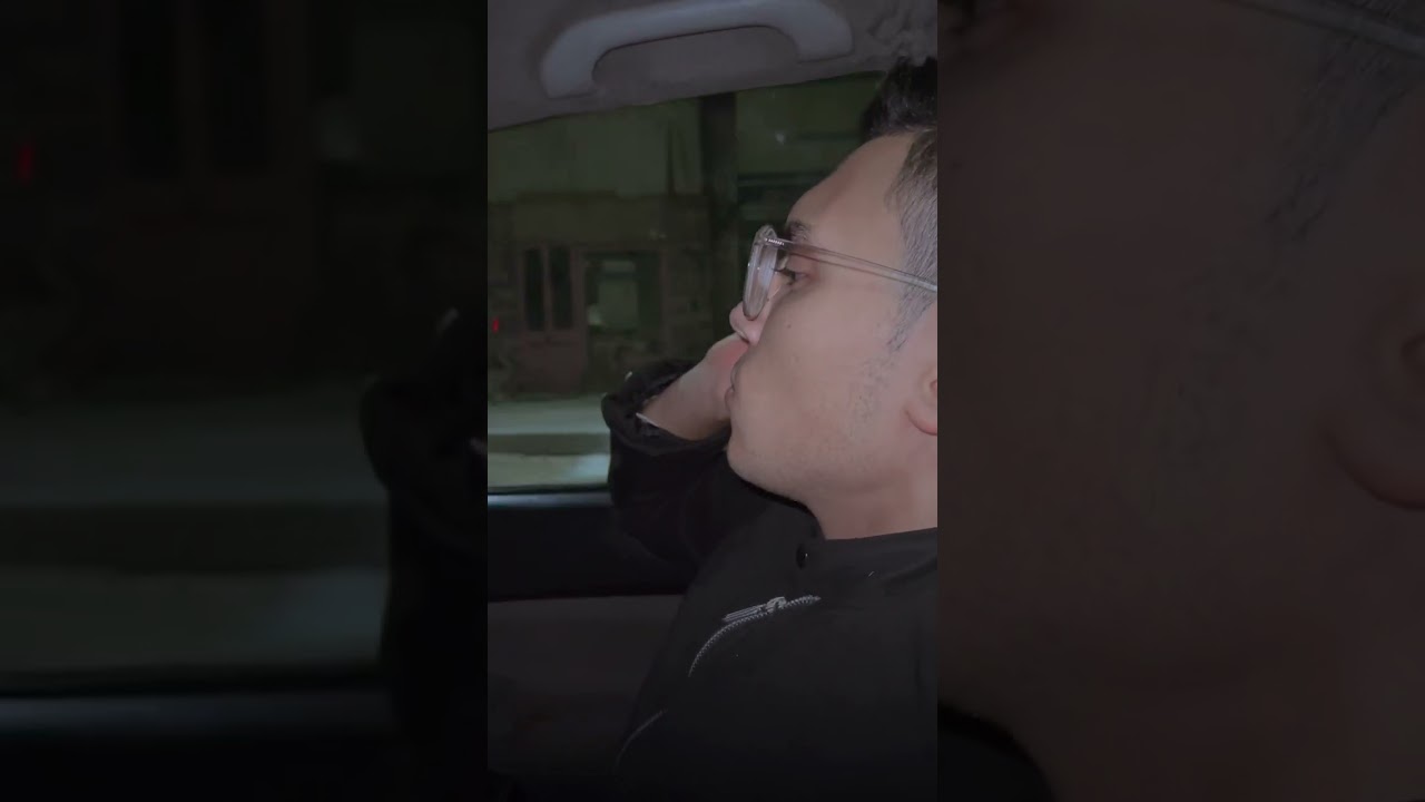 لحظة صفا بين الشيخ محمد جمال القاضى آل النابى وصديقه الشيخ عبدالرازق الشهاوى
