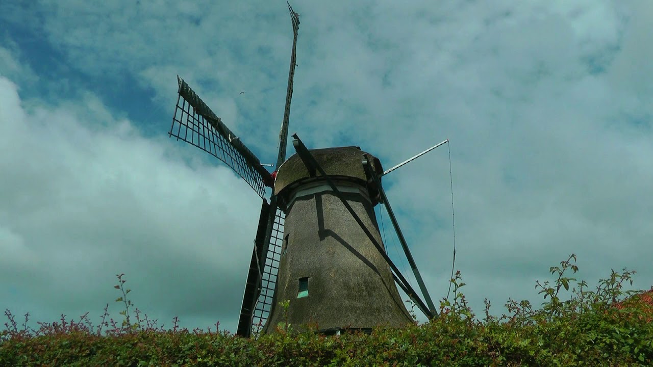 NETHERLANDS small town of Sloten, Friesland  (hd-video)