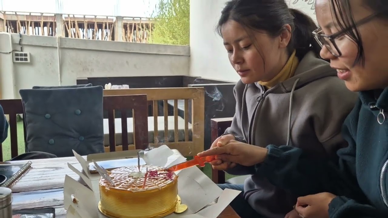 My Birthday celebration 🥳 + Bride to be 👰🏼‍♀️, Guess who is getting married 😻#ladakhivlogger #bride