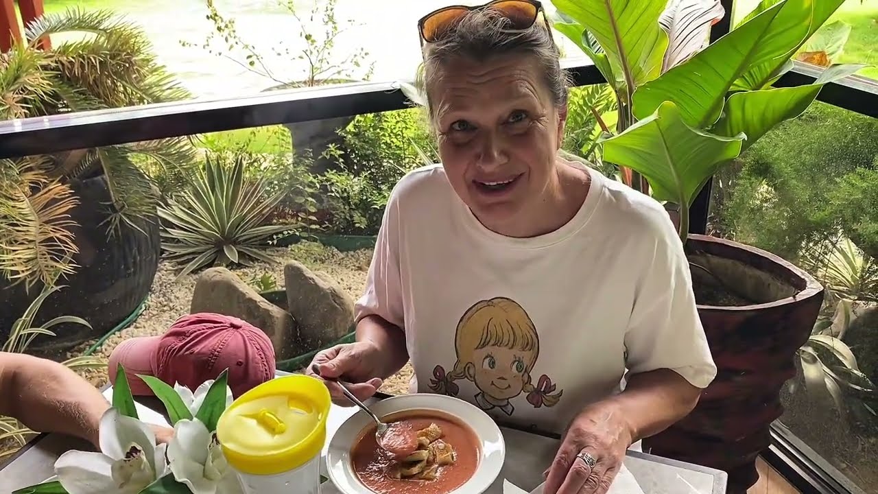 WE FOUND ANOTHER AMAZING PLACE ON THE ISLAND! MOM NATALIA IS DELIGHTED!