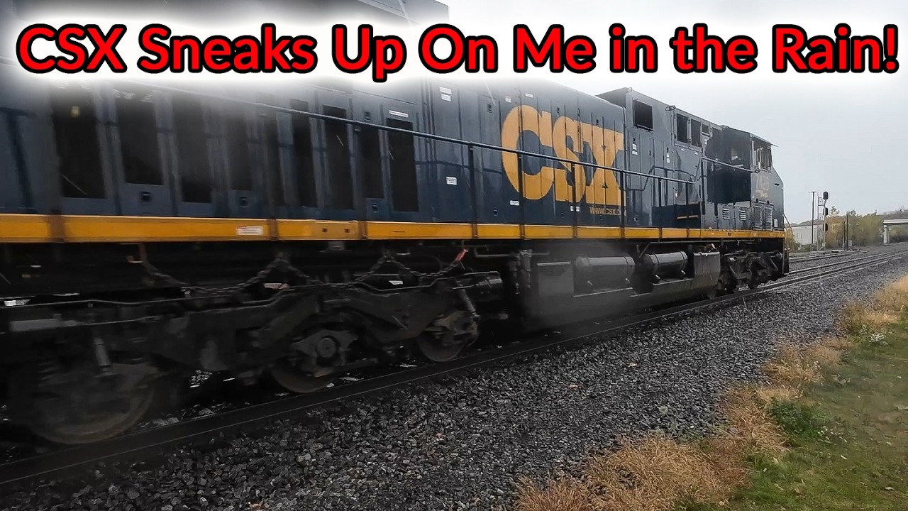 CSX Sneaks Up on me IN THE RAIN! #train #csx #railfan #ohio