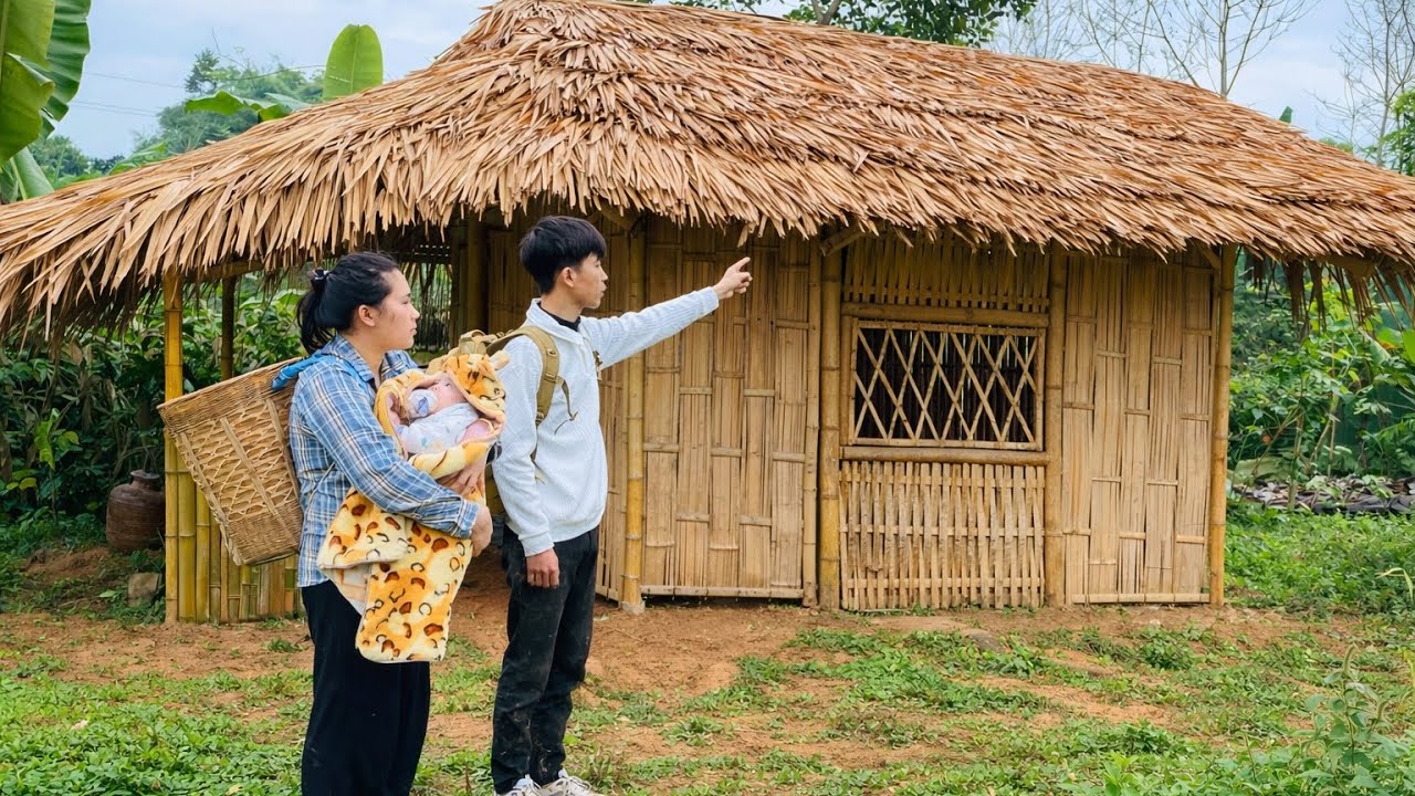 The kind policeman gave the single mother a bamboo house and a plot of land to build a new life.