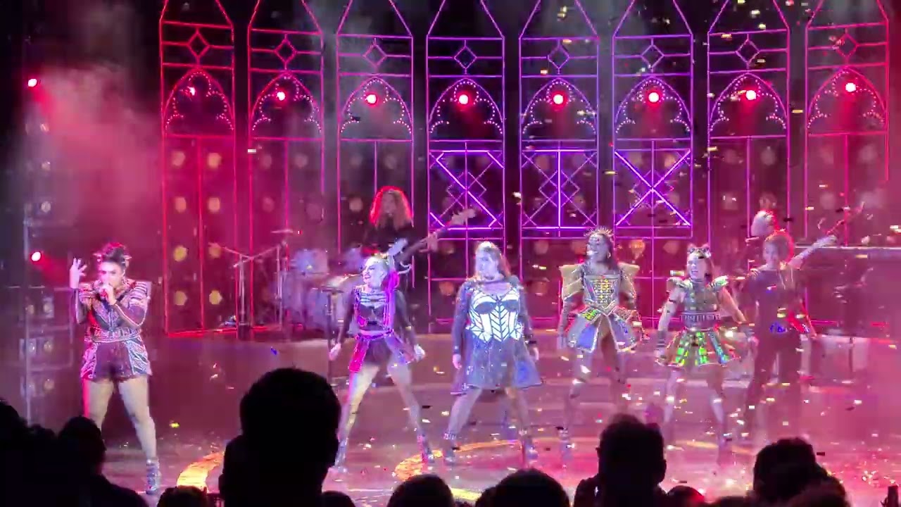 Norwegian Breakaway - Six the musical finale