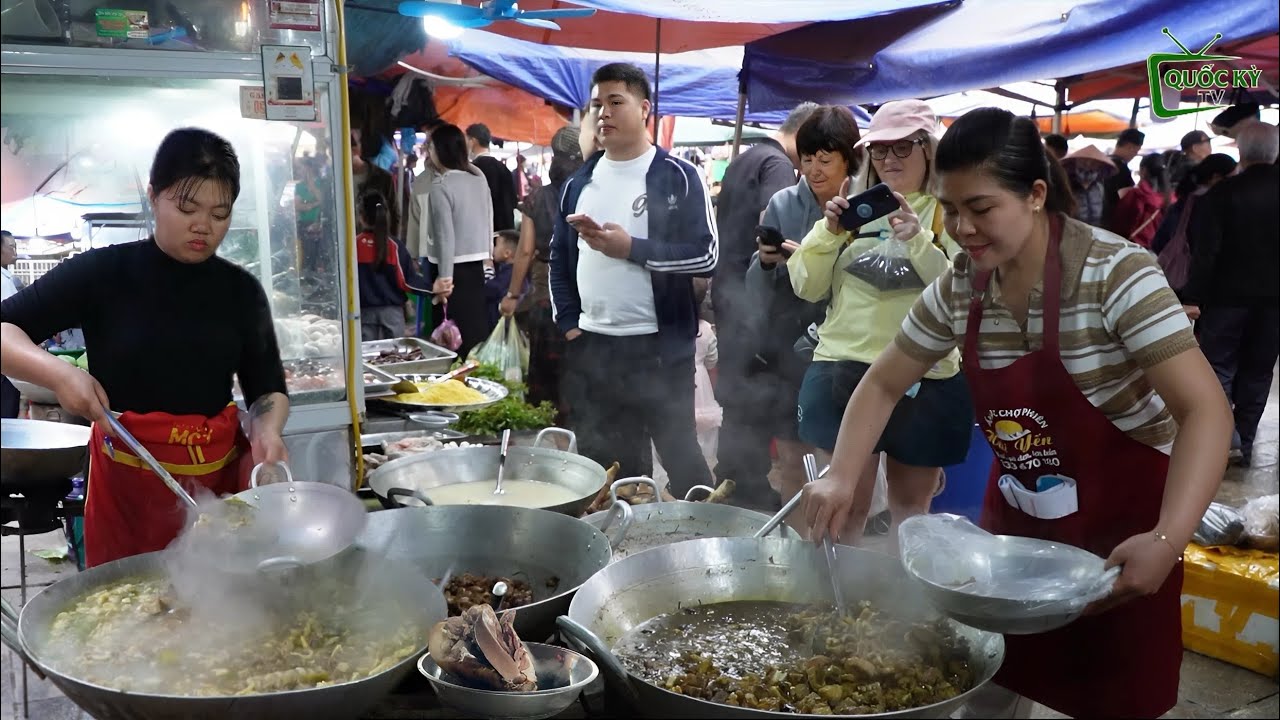 ẨM THỰC CHỢ BẮC H&Agrave; - To&agrave;n m&oacute;n ngon hấp dẫn thắng cố lợn bản g&agrave; đen, nhiều đặc sản qu&yacute; hiếm.
