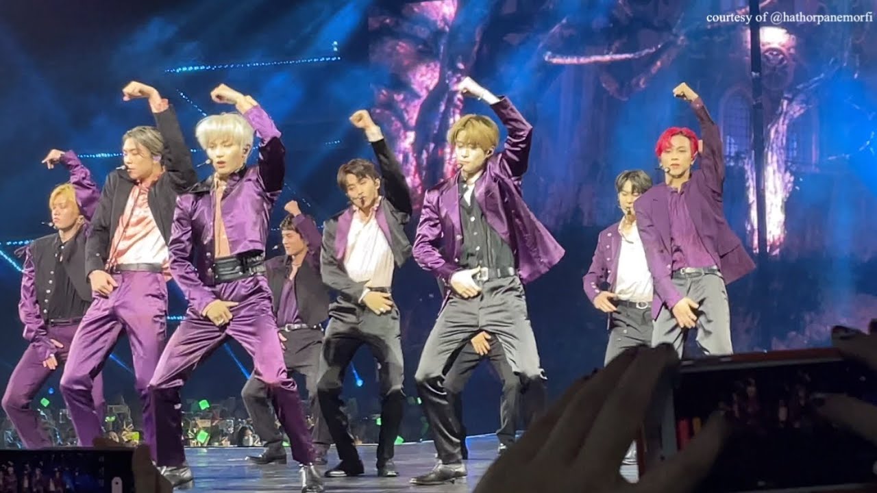 NCT 127 - FAVORITE (VAMPIRE) | NEO CITY: MANILA THE LINK #NCT127inManila