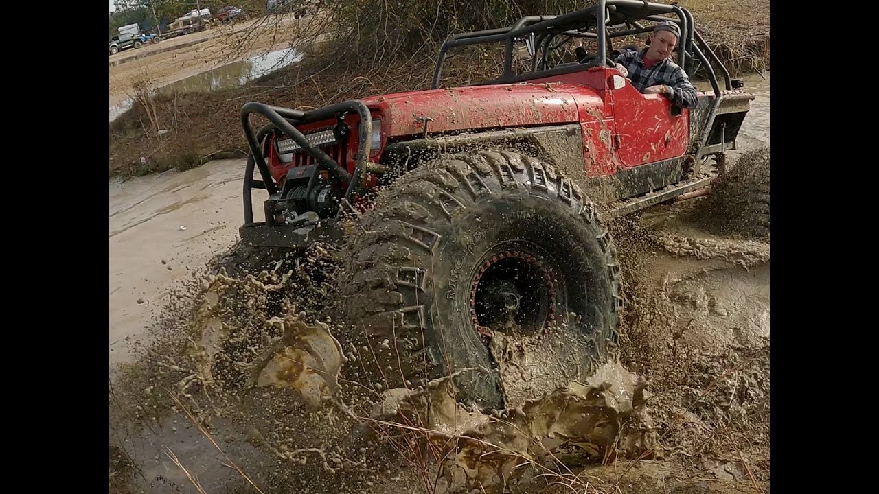 BIG JEEP MUD RIDING AT RED CREEK OFFROAD PART 2