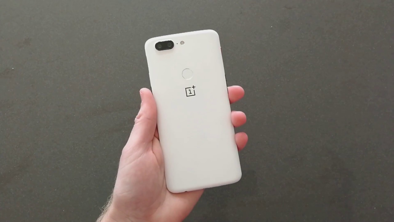 WHAT?! White Sandstone Oneplus 5T - First Look