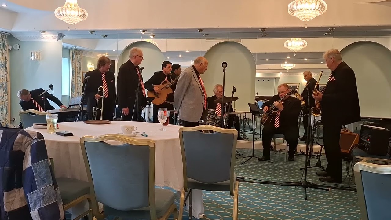 Pete Allen Jazz Band @ the Walnut Tree, North Petherton, 17th July 2025
