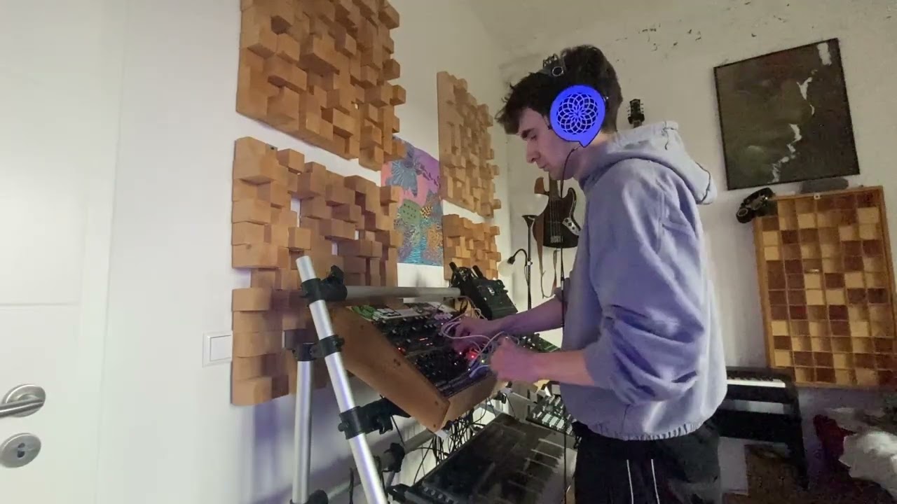 MODULAR MELODIC TECHNO - Groovy Melodic Modular Techno - 123