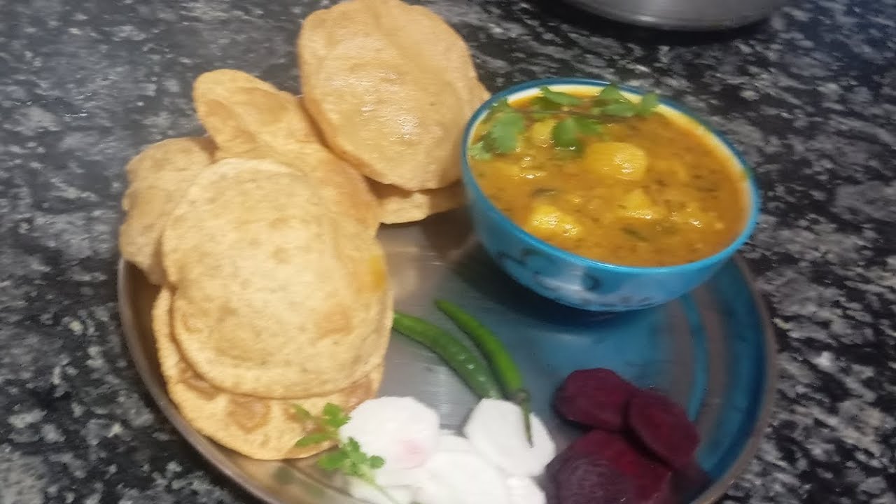 Bhandare wali Aalu ki sabji aur Puri