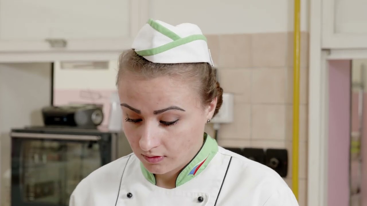 Monika Brunclíková   Výroba dezertu Tartaletky