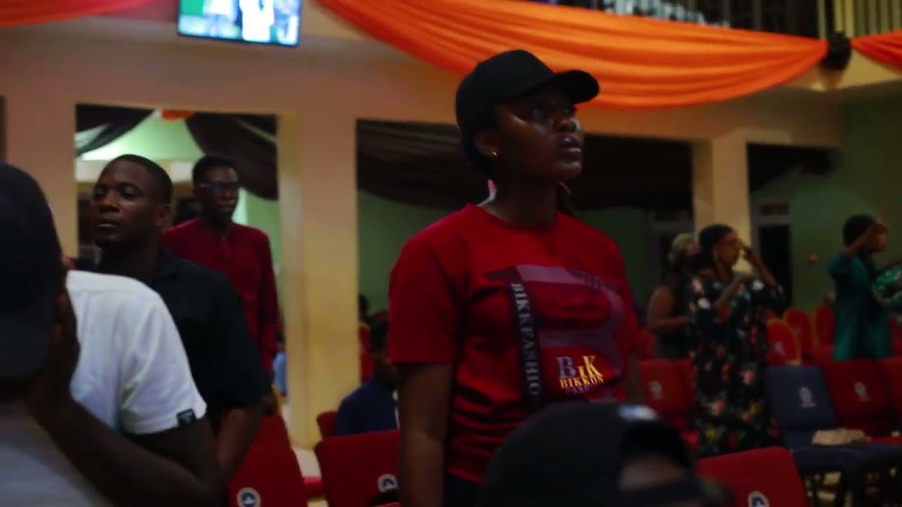 Atmosphere of worship  (Mahanaim)with Min Esther John