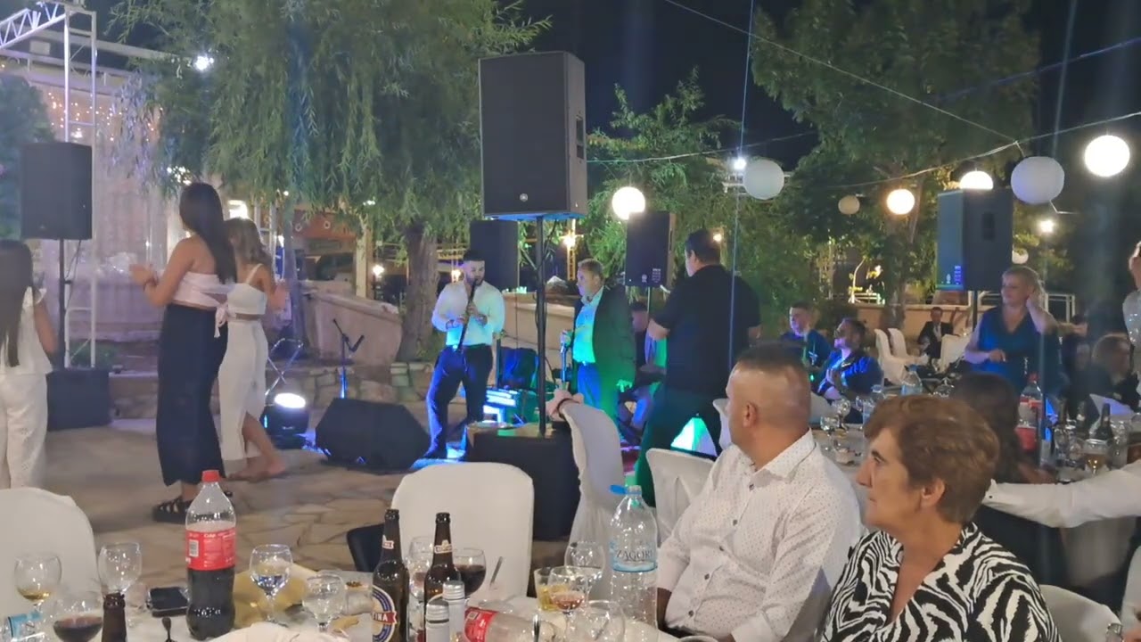 ΝΙΚΟΣ ΖΑΡΑΣ (τραγ) ΧΡΗΣΤΟΣ ΛΟΥΚΟΠΟΥΛΟΣ (κλαρ)Ζωγραφισα στον ουρανο