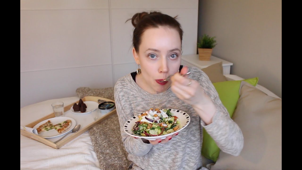 ASMR Eating Sounds | Salad, Pizza and Chocolate Covered Strawberries