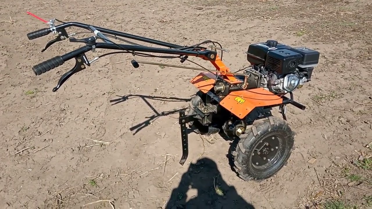 Мотокультиватор Пахарь TCP-1000PH в деле.