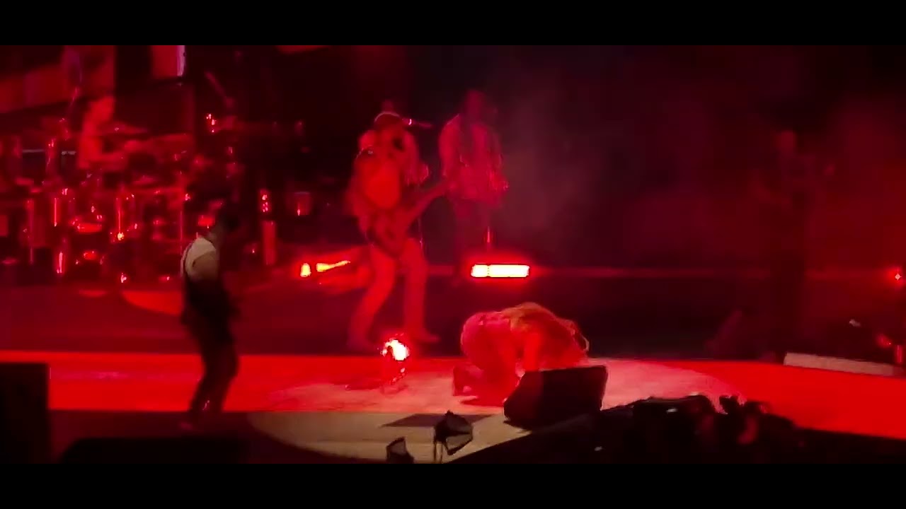 Shakira LMYNLWT. Monterrey 12 Marzo