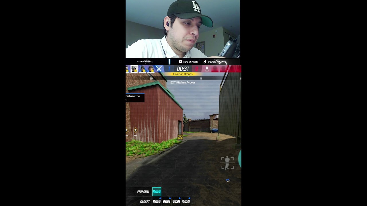 Играю в Siege Mobile! Знаю, что у меня 0 зрителей. Читаю чат.