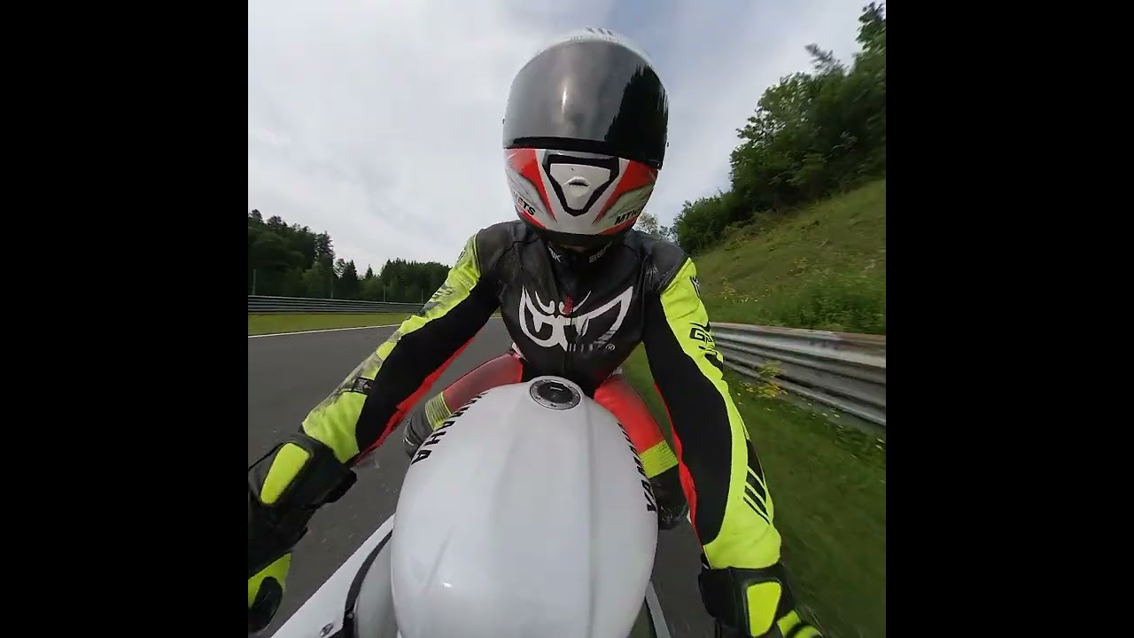 Yamaha R1 RN01 1998-Erster Turn um 9.Erste Runde-Rote Flagge😱-2 Biker crashed -Auerracing Mai 2023