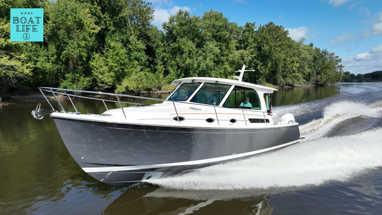 MUST SEE..! V12 Mercury's on Back Cove 390. Perfect combo!!