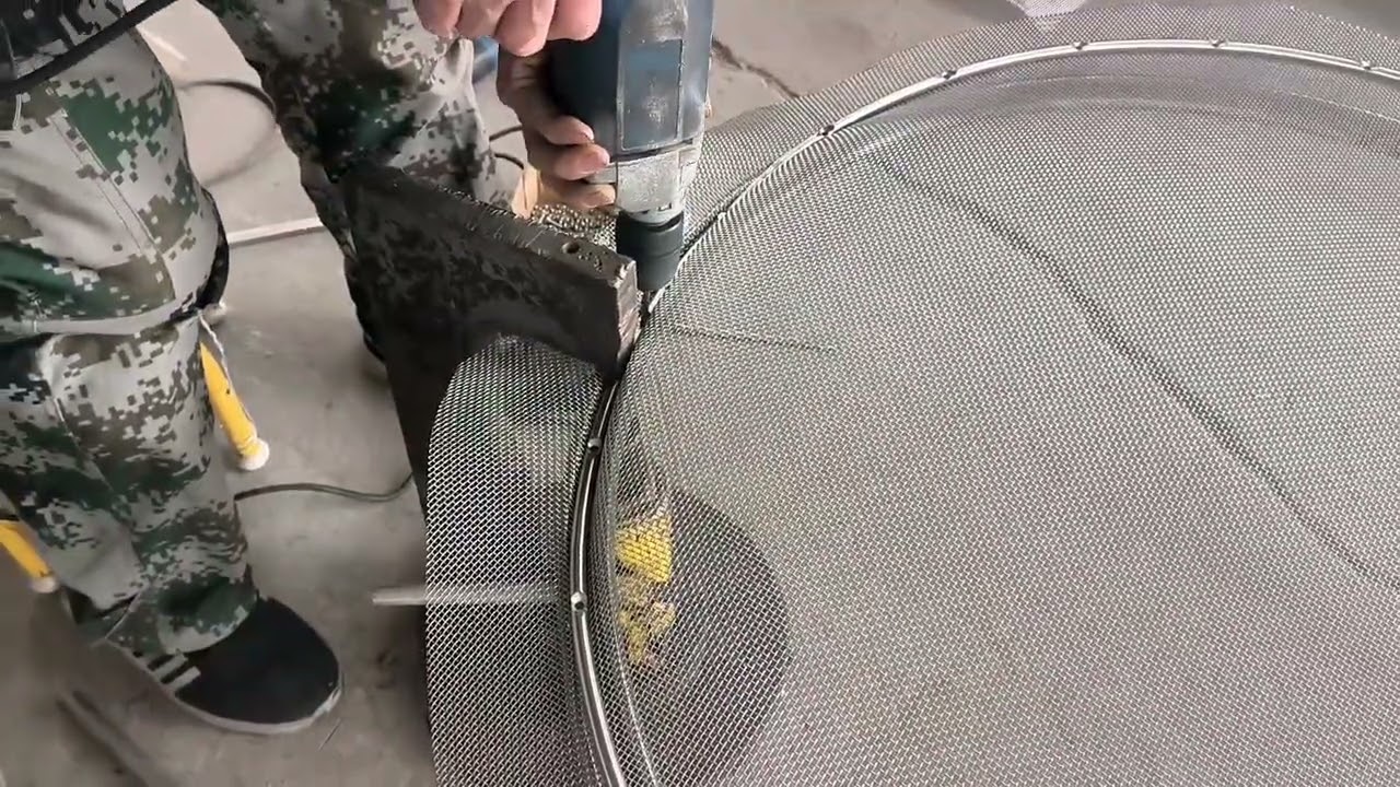 how to replace the screen of vibrating sieve?