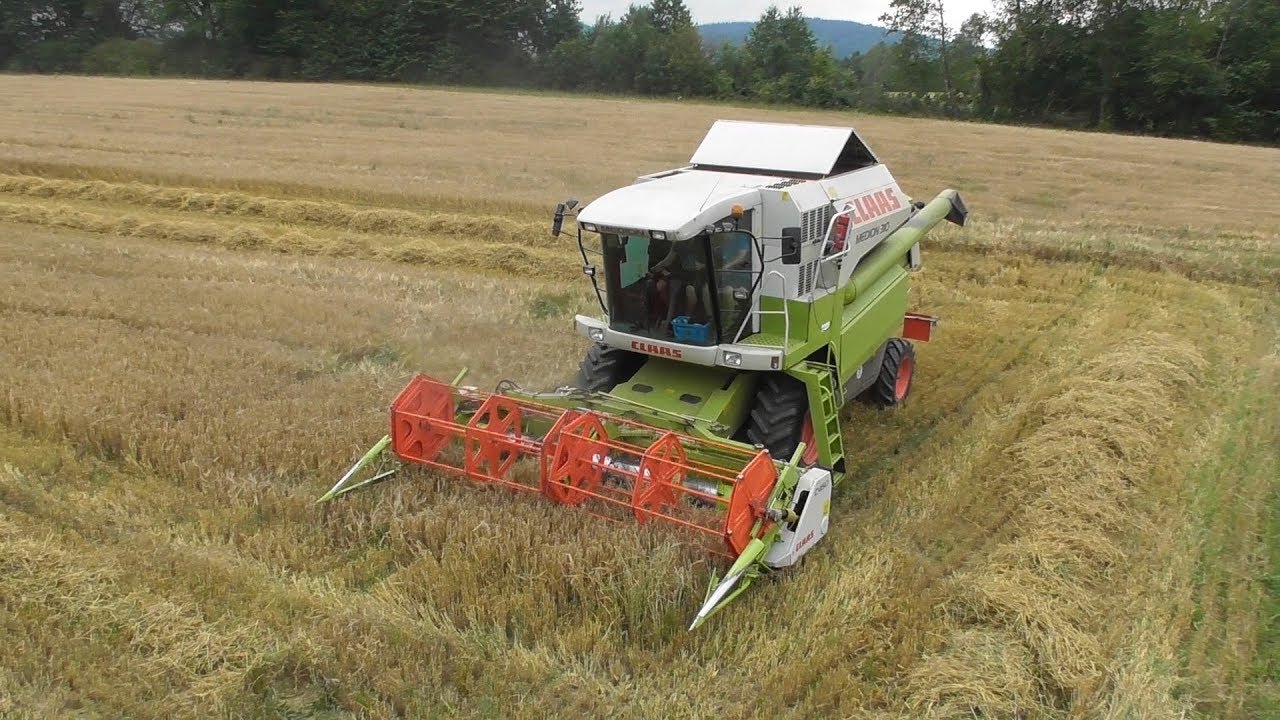 Ab in die Gerste - Dreschen mit Claas Medion 310 mit C 450 Klappschneidwerk - Lohnunternehmen Liegl
