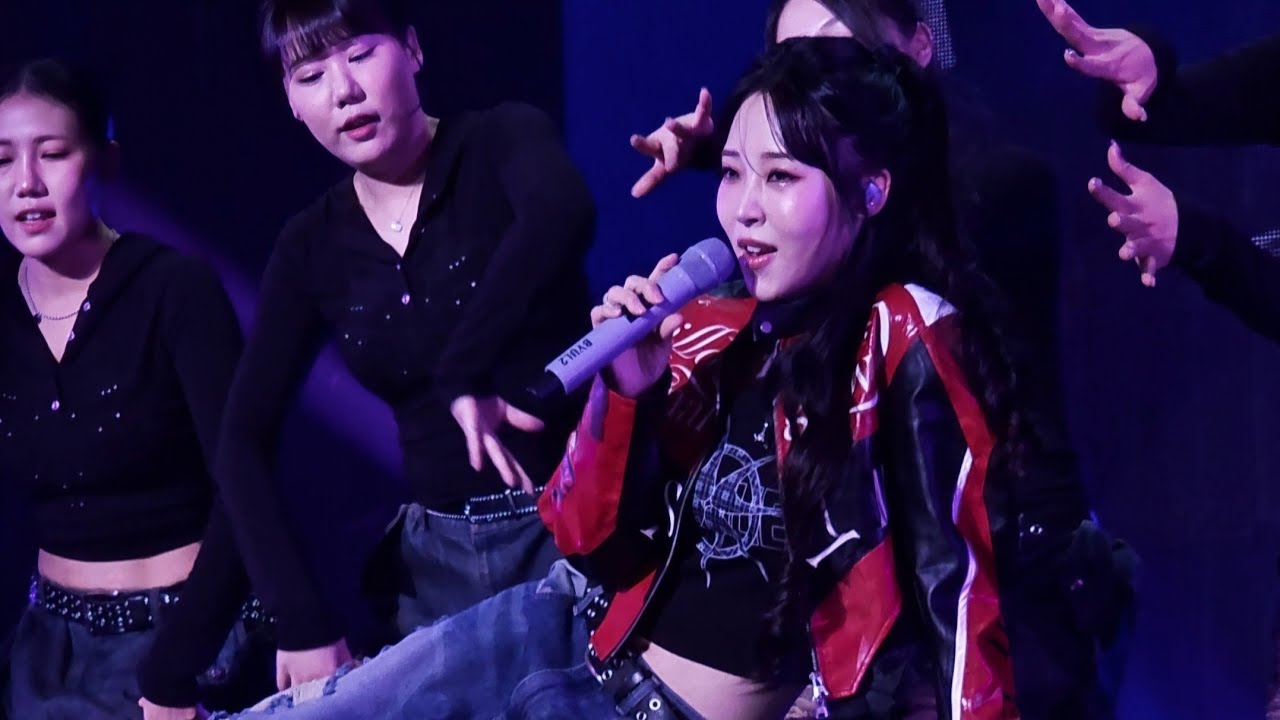 260118 문별 Museum: Village of Eternal Glow 도쿄 막콘 Chemistry + Think About 세로직캠