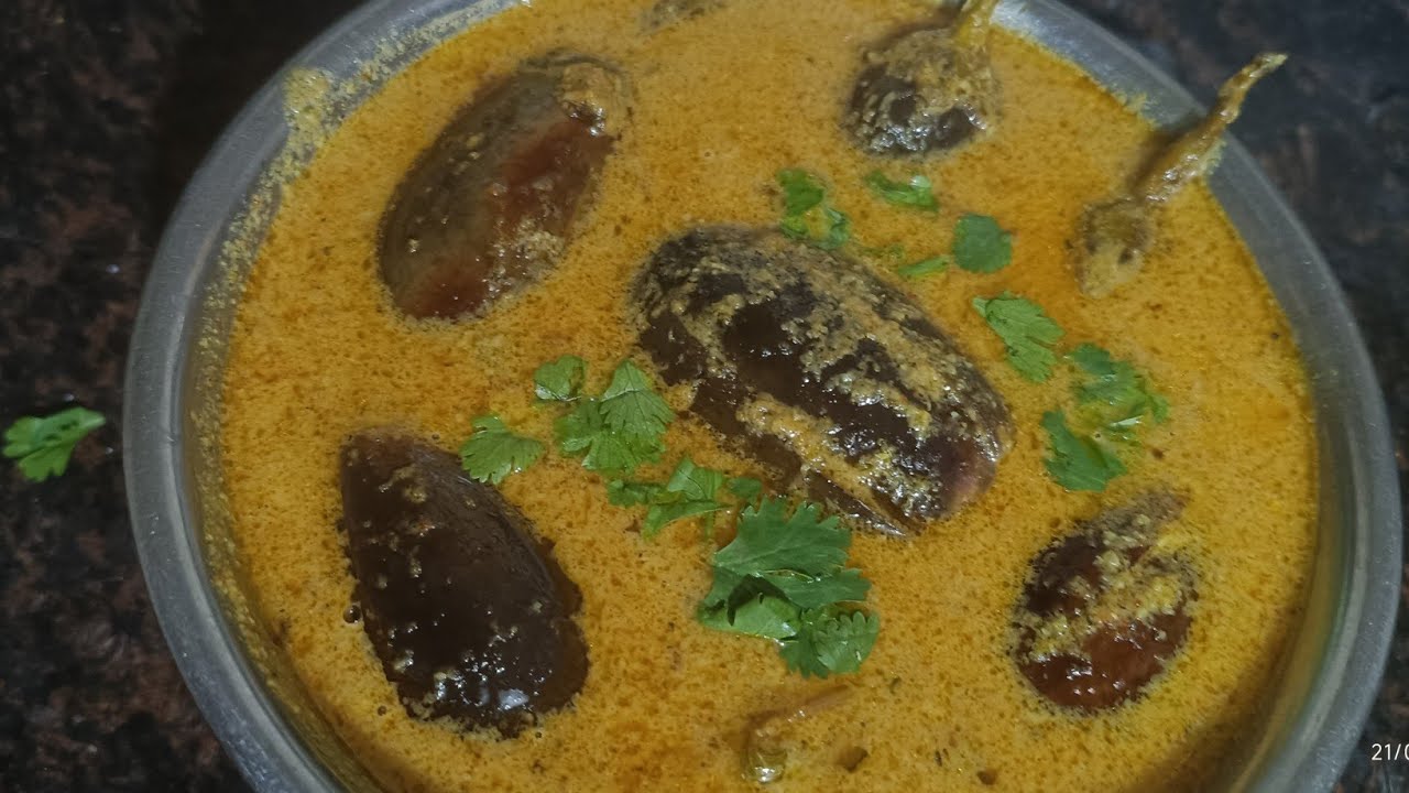 Hyderabadi bagare baingan ka salan / Bagare baingan recipe 🍆