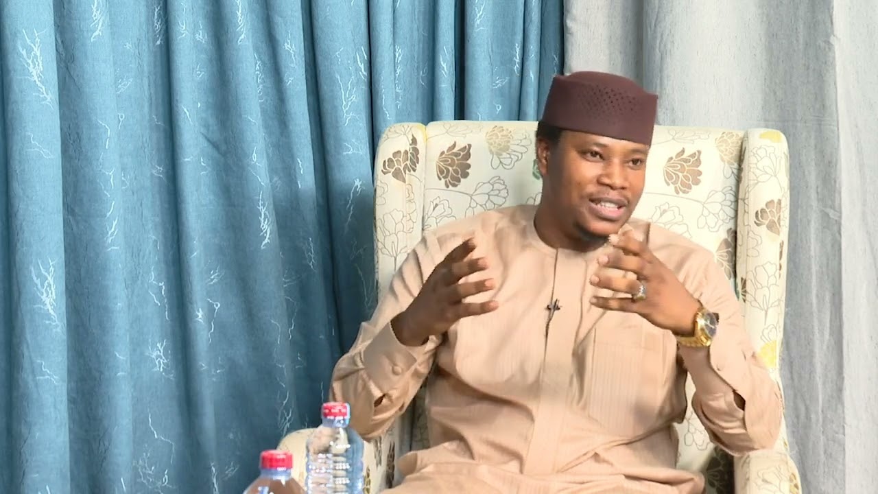 ZAMANTAKEWAR AURE - EFFECTS OF PHONES ON OUR MARRIAGES Part 1