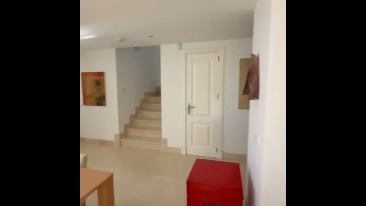 Bargain: 3-Bed Penthouse with GREAT VIEWS for Sale in Nueva Andalucía! - president@agent4stars.com 💰