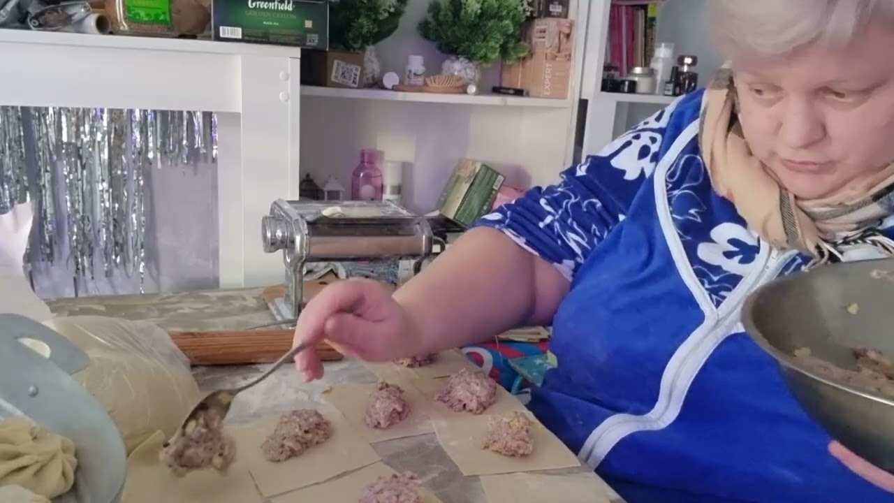 Всем приветик готовлю манты👍😊