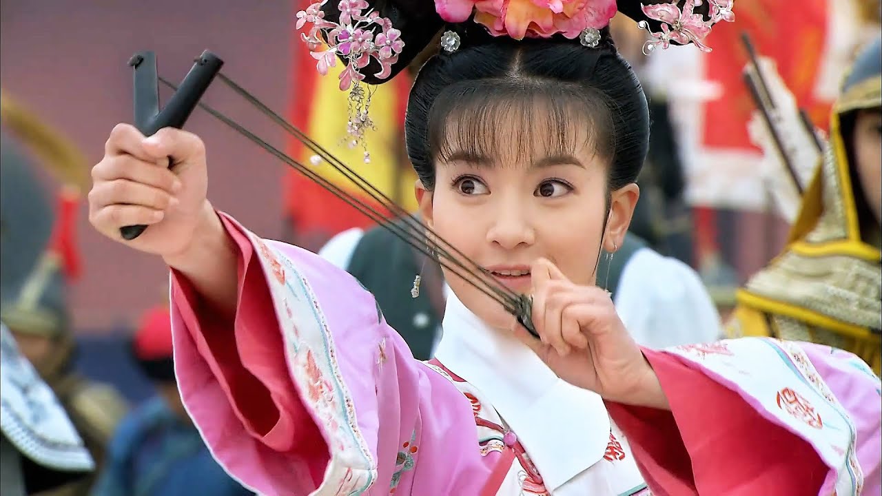 瓊瑤畢生之作！ 灰姑娘一把彈弓無人能敵，連皇帝都不是她的對手，在賽場出盡風頭把所有人都比下去！ 