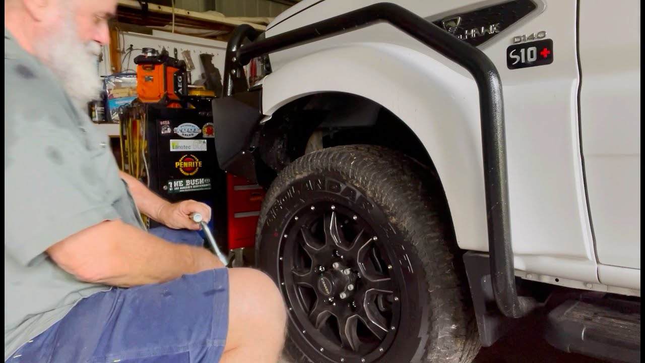 RUST PROOF MAHINDRA - Roothy