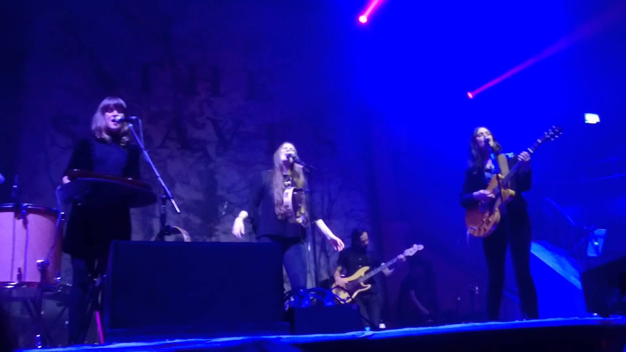 The Staves black & White (Live @ the Albert Hall)