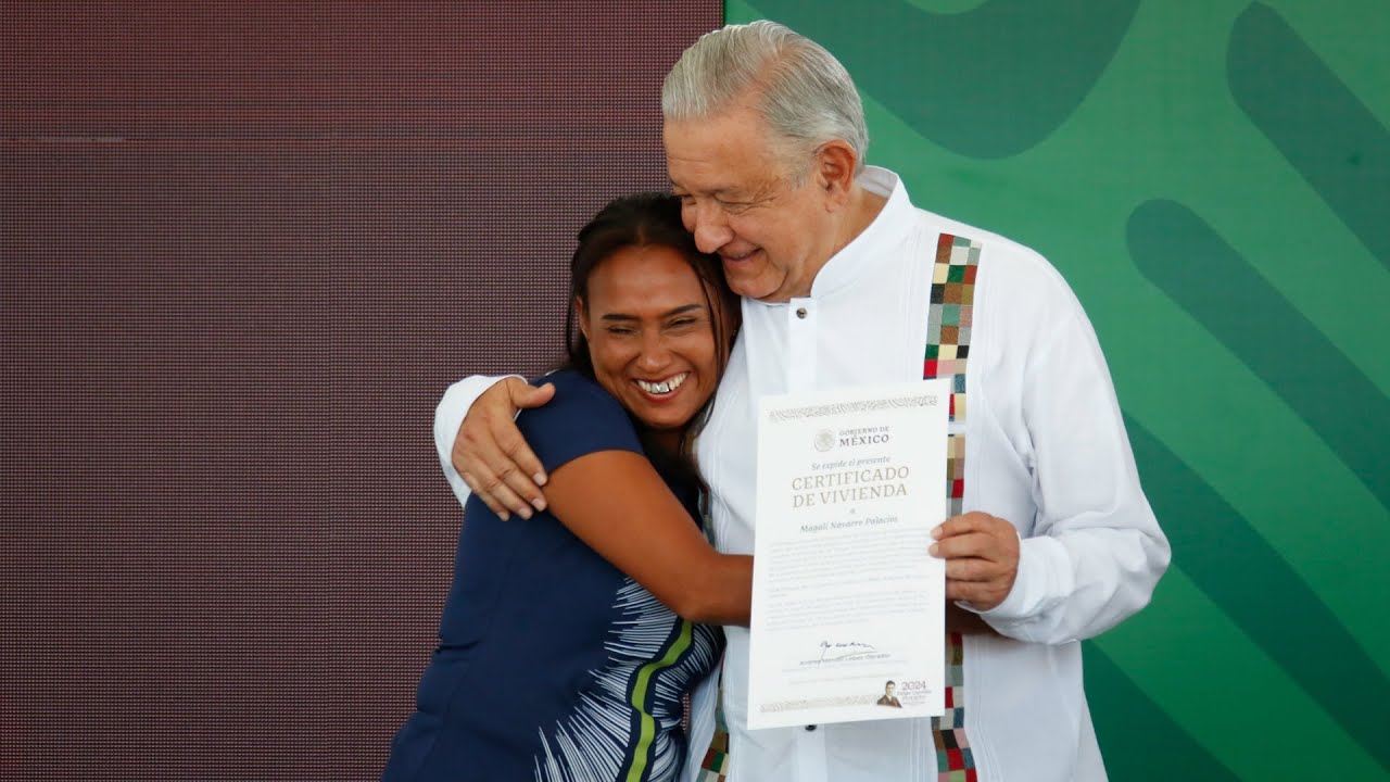 Desembarque de enseres domésticos en Acapulco provenientes de China. Conferencia presidente AMLO