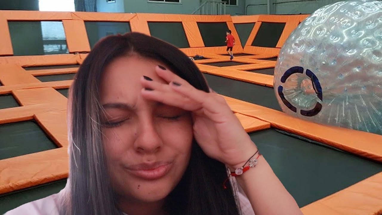 Romp&iacute; las reglas en un parque de trampolines !