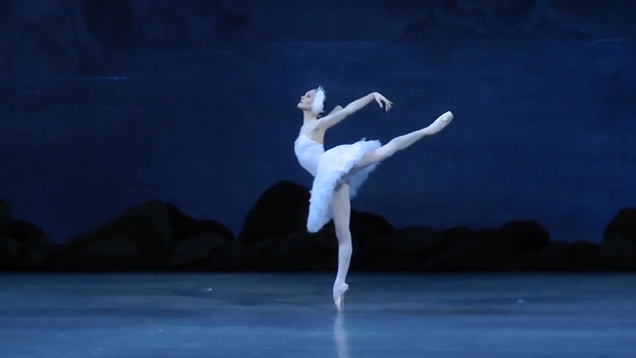 Odette Variation Act 2 - Lopatkina, Nunez, Zakharova
