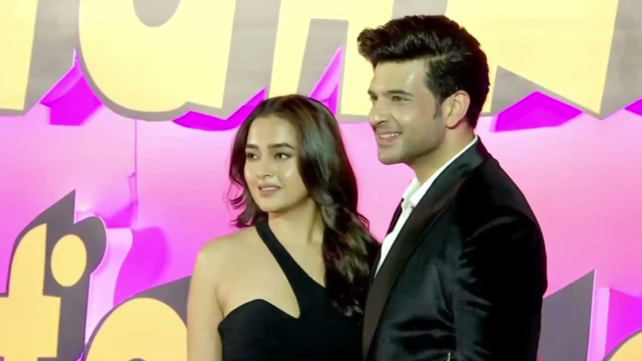 Karan: Tu hot 🔥🥵 lag rahi he isliye pasina aa raha hai 😂😂😂🌚 #tejran #karankundrra #tejaswiprakash
