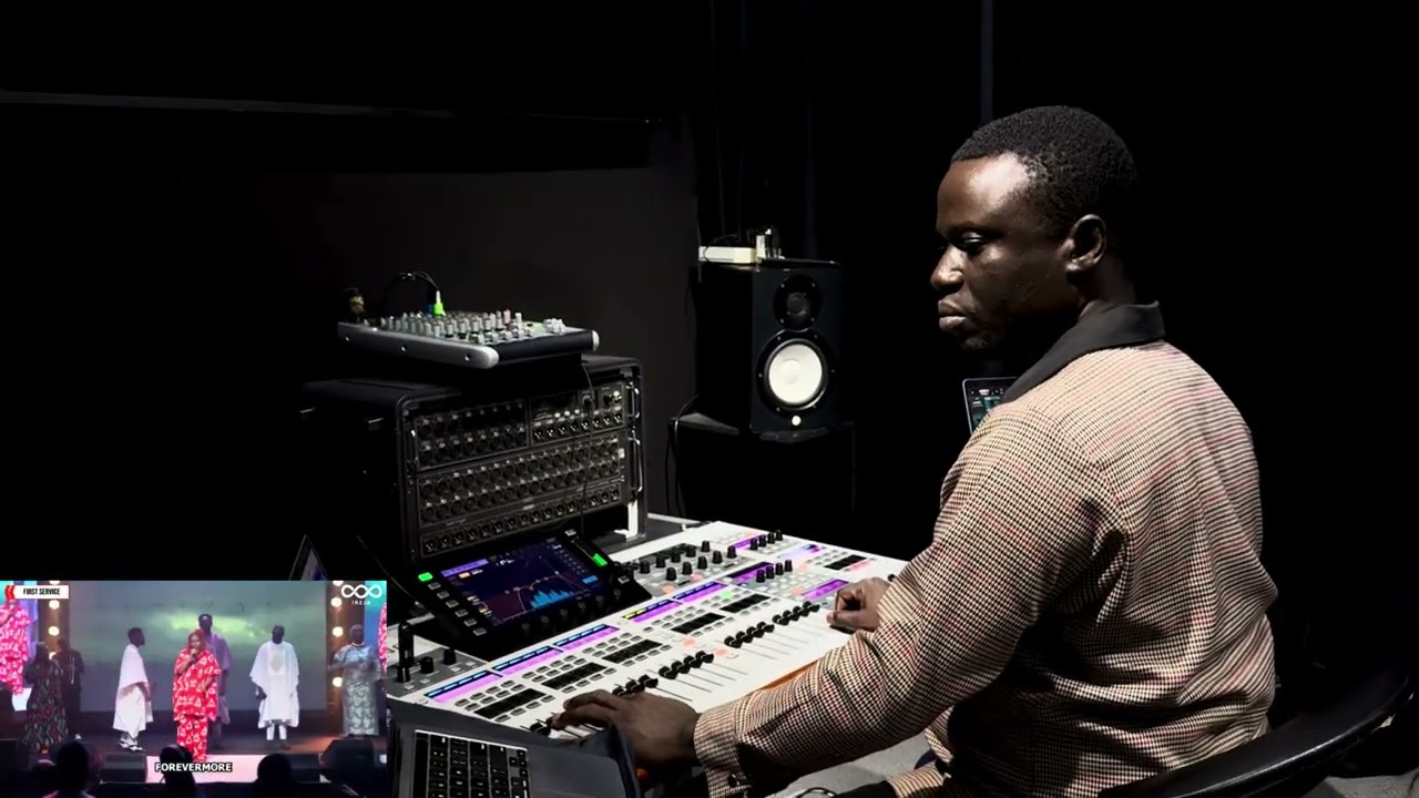 WORSHIP according to console mixing. Chapter  1